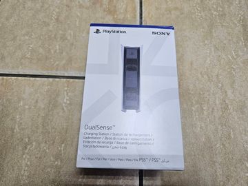 Б/в Док станція для геймпадів Sony dualsense charging station cfi-zds1 01-200841670