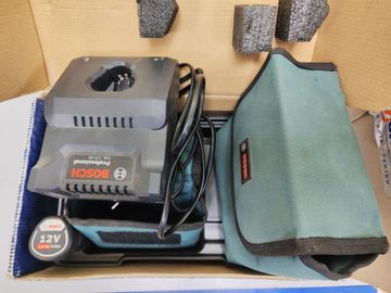 Б/у Лазерный нивелир Bosch gcl 2-50 c +1акб + зп 01-200854513