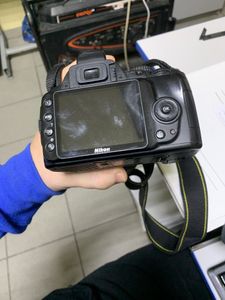 Б/в Фотоапарат Nikon d3000 kit /af-s nikkor 18-55mm 1:3,5-5,6g vr dx 01-200854636
