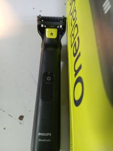Б/у Триммер электрический Philips oneblade pro 360 qp6542 01-200866463