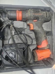 Б/у Шуруповерт Dnipro-M cd-120hq 2акб зп 01-200880631