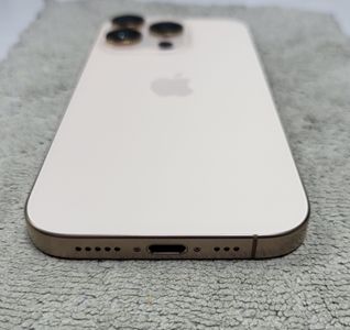 Б/в Мобільний телефон Apple iphone 16 pro 256gb 01-200922756
