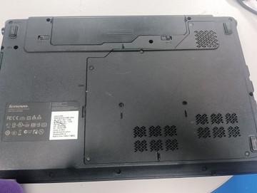 Б/в Ноутбук Lenovo 15/core i3 370m ddr3/4gb ddr3/hdd 500 gb/geforce 310m 01-200929366