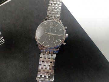 Б/в Годинник Tissot t063.617 01-200937138