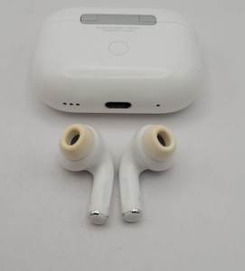 Б/в Навушники Apple airpods pro 2nd generation with magsafe charging case usb-c 01-200902216