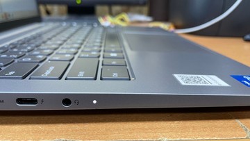 Б/у Ноутбук Lenovo 14/core ultra 5 125u s1 ddr5/8gb ddr5/ssd 256 gb/*інтегрована 01-200973213