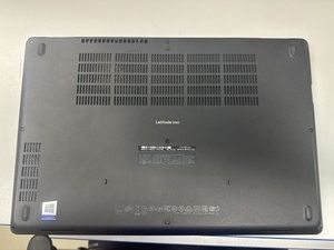 Dell 15/core i5 8350u ddr4/8gb ddr4/hdd *відсутній/ssd 256 gb/geforce mx130 2gb