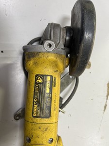 Б/у Угловая шлифмашина Dewalt d28134 01-200996652