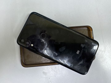 Б/у Мобільний телефон Xiaomi mi play 4/64gb 01-201013876