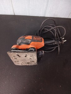 Б/в Шліфмашина вібро Black&Decker ka450 01-201032389