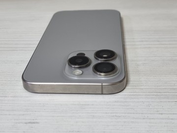 Б/в Мобільний телефон Apple iphone 15 pro 256gb 01-201107143