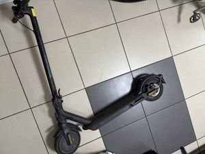 Б/в Електросамокат Xiaomi mi electric scooter essential 01-201108890