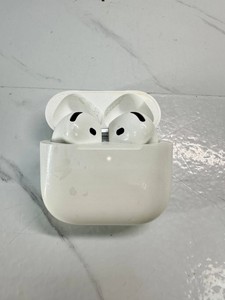 Б/в Навушники Apple airpods 4 with active noise cancellation 01-201148332