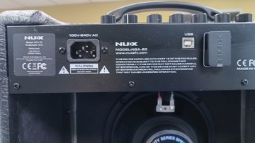 Б/у Комбоусилитель Nux mighty 20 mkii 01-201151091