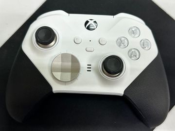 01-200560939: Microsoft xbox elite series 2 white