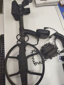 01-200570448: Golden Mask 6