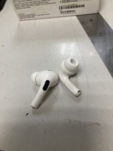 01-200789659: Apple airpods pro 2nd generation with magsafe charging case usb-c