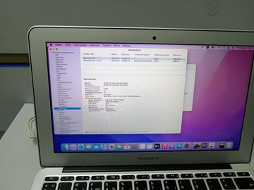 Б/в Ноутбук Apple macbook air 11" a 1465 core i5 1,6ghz/ram 4 gb/ssd 256 gb /hd graphics 6000 01-200802765