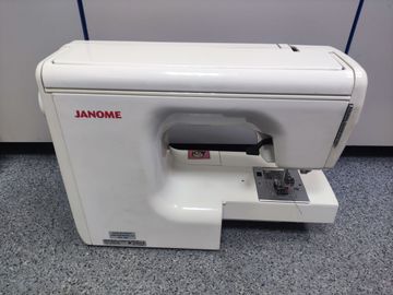 Б/у Швейная машина Janome 7518a 01-200812809