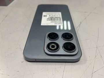 Б/в Мобільний телефон Zte nubia v70 8/256gb 01-200879788