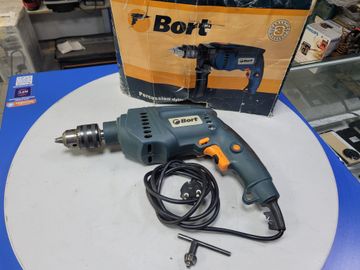Б/у Дрель ударная Bort bsm-900 01-200886197