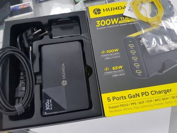 Б/в Мережевий зарядний пристрій Hunda a2319 300w turbo 01-200893462