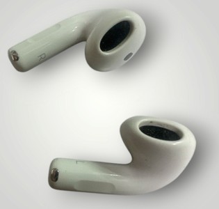Б/в Навушники Apple airpods 4 with active noise cancellation 01-200919788
