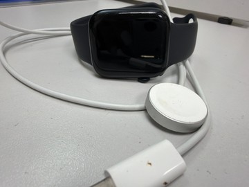 Б/в Смарт-годинник Apple watch series 8 gps 45mm aluminum case 01-200973667