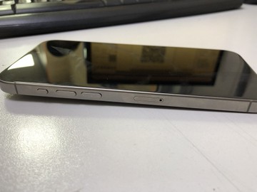 Б/у Мобільний телефон Apple iphone 15 pro max 256gb 01-201031682
