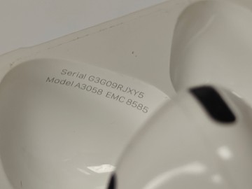 Б/в Навушники Apple airpods 4 01-201075709