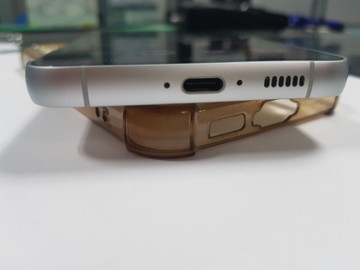Б/у Мобільний телефон Samsung galaxy s23 fe sm-s711b 8/256gb 01-201106295
