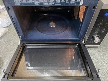 16-000226573: Samsung mc32j7055ct