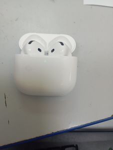 01-200794087: Apple airpods 4