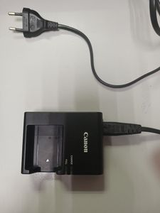 Б/у Фотоаппарат Canon eos 1100d body 01-200820076