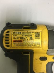Б/в Шурупокрут Dewalt dcf890 1акб 2ah зп 01-200821419