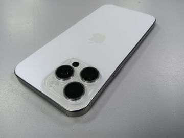 Б/в Мобільний телефон Apple iphone 15 pro max 256gb 01-200804178