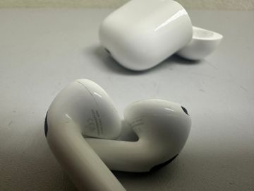 Б/в Навушники Apple airpods 4 01-200843959