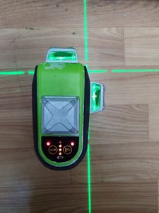 Б/в Лазерний вимірювальний інструмент Huepar 603cg-bt 01-200843449