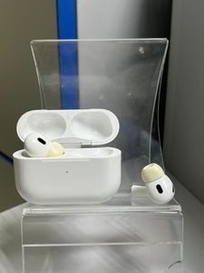 Б/в Навушники Apple airpods pro 2nd generation with magsafe charging case usb-c 01-200871802