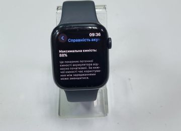 Б/в Смарт-годинник Apple watch series 8 gps 45mm aluminum case 01-200883720