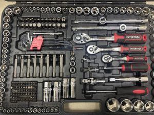 Б/у Набор инструментов Intertool et-8233 01-200886884