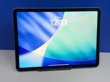 Б/в Планшет Apple ipad air 2022 wi-fi 256gb 01-200919306