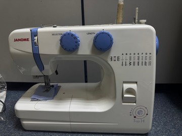 Б/у Швейная машина Janome top 14 01-200962704