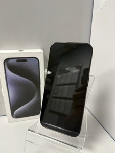 Б/в Мобільний телефон Apple iphone 15 pro 128gb 01-201024119