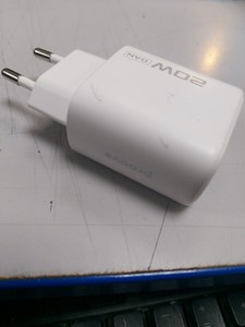 Б/в Мережевий зарядний пристрій Proove 20w silicone power 2 01-201075675