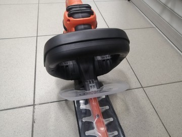 Б/в Кущоріз Black&Decker behts301 01-201181067