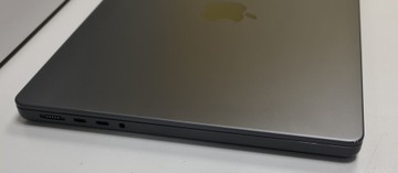 Б/в Ноутбук Apple macbook pro 14" late 2024 01-201179570