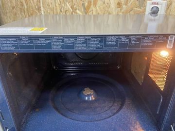 16-000226573: Samsung mc32j7055ct