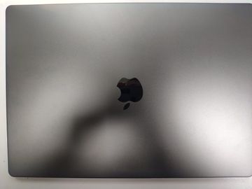 01-200521713: Apple macbook pro 16" late 2024