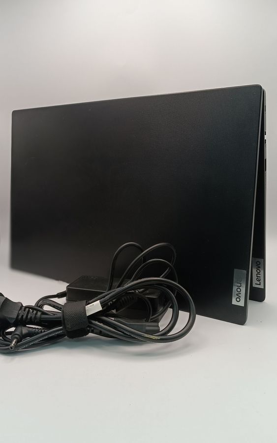 Lenovo екр. 15,6/ AMD Ryzen 7 7520u 2,8ghz/ ram16gb/ ssd512gb/amd radeon 610m
